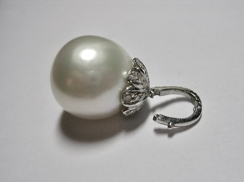 South Sea Pearl Pendant, Silver-White.