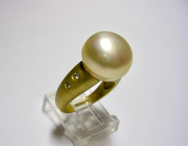 Golden South Sea Button Pearl Ring