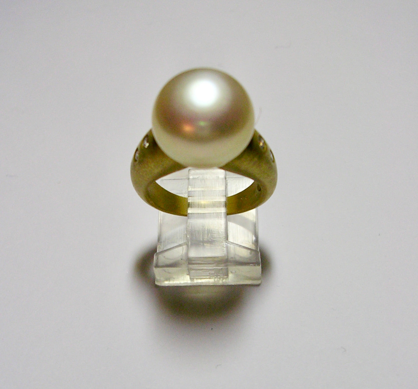 Golden South Sea Button Pearl Ring