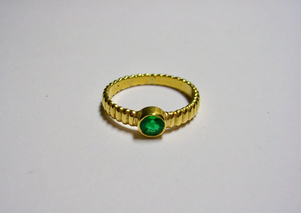 Scalloped Emerald Ring