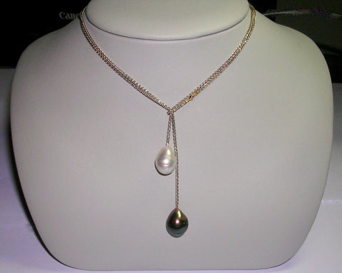 Lariat With Black And White South Sea Pearl Drops