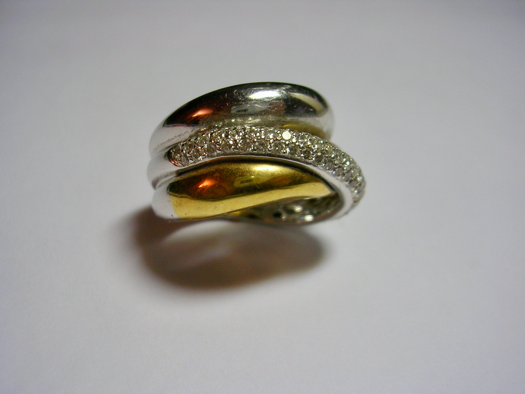 Two-tone 18k Ring with Pave Diamonds