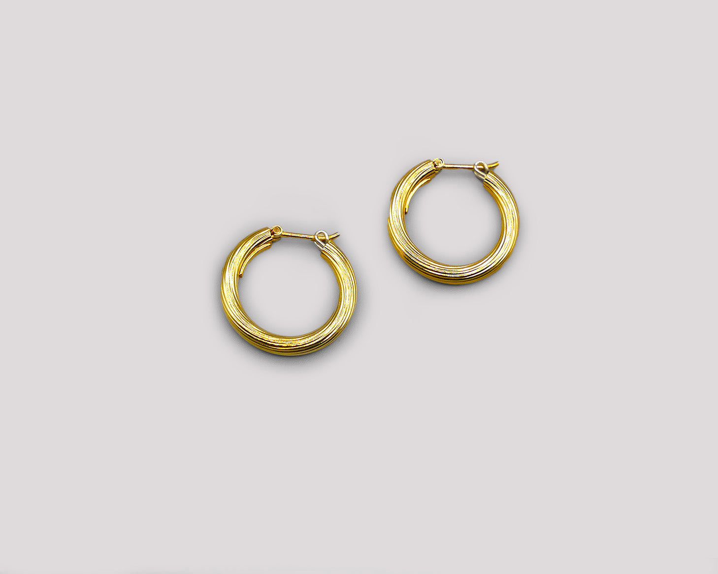 Striated Medium Hoops