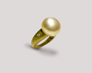 Golden South Sea Button Pearl Ring